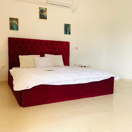Namaste Hotel & Restaurant Libreville Exterior photo